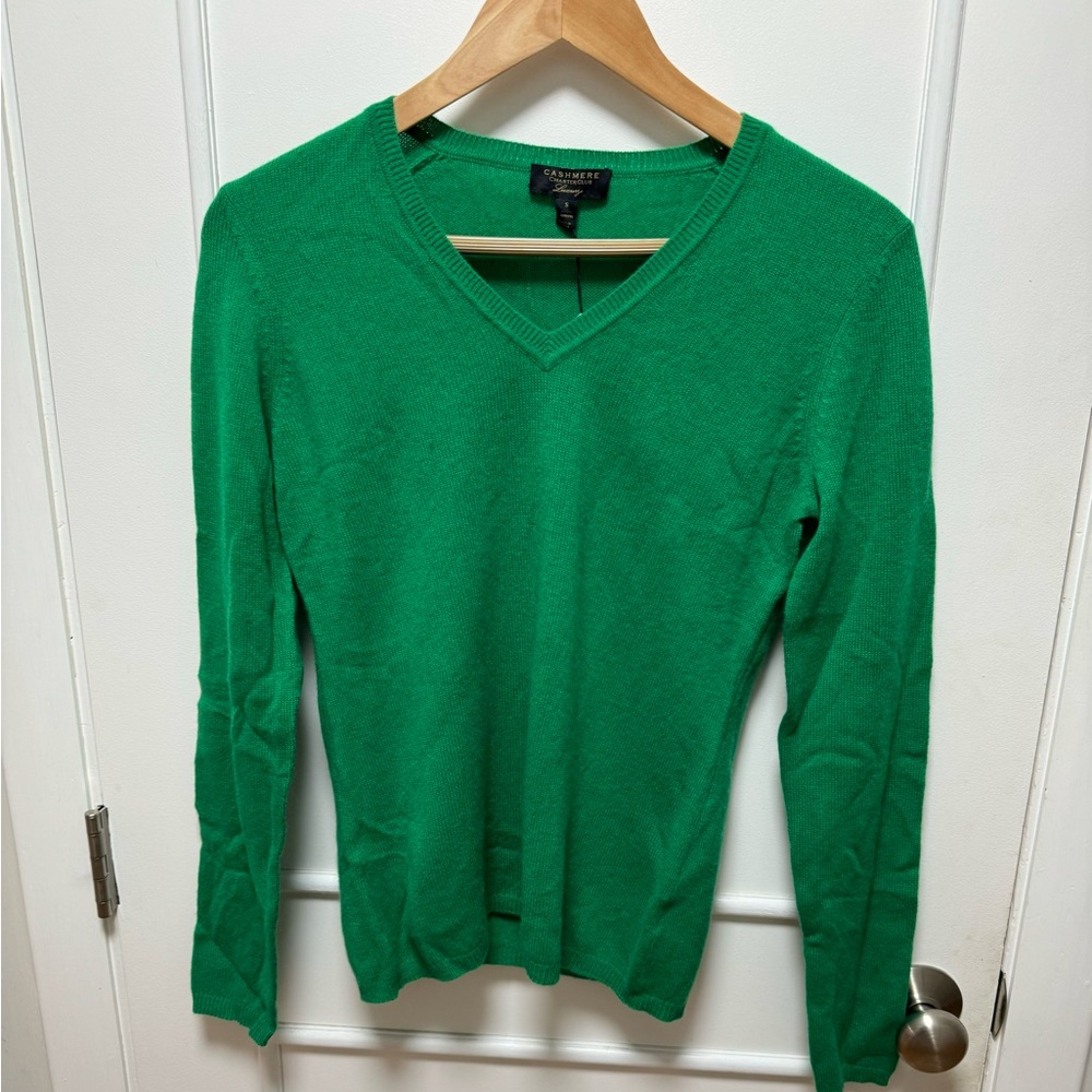 100% Cashmere Small V-neck sweater